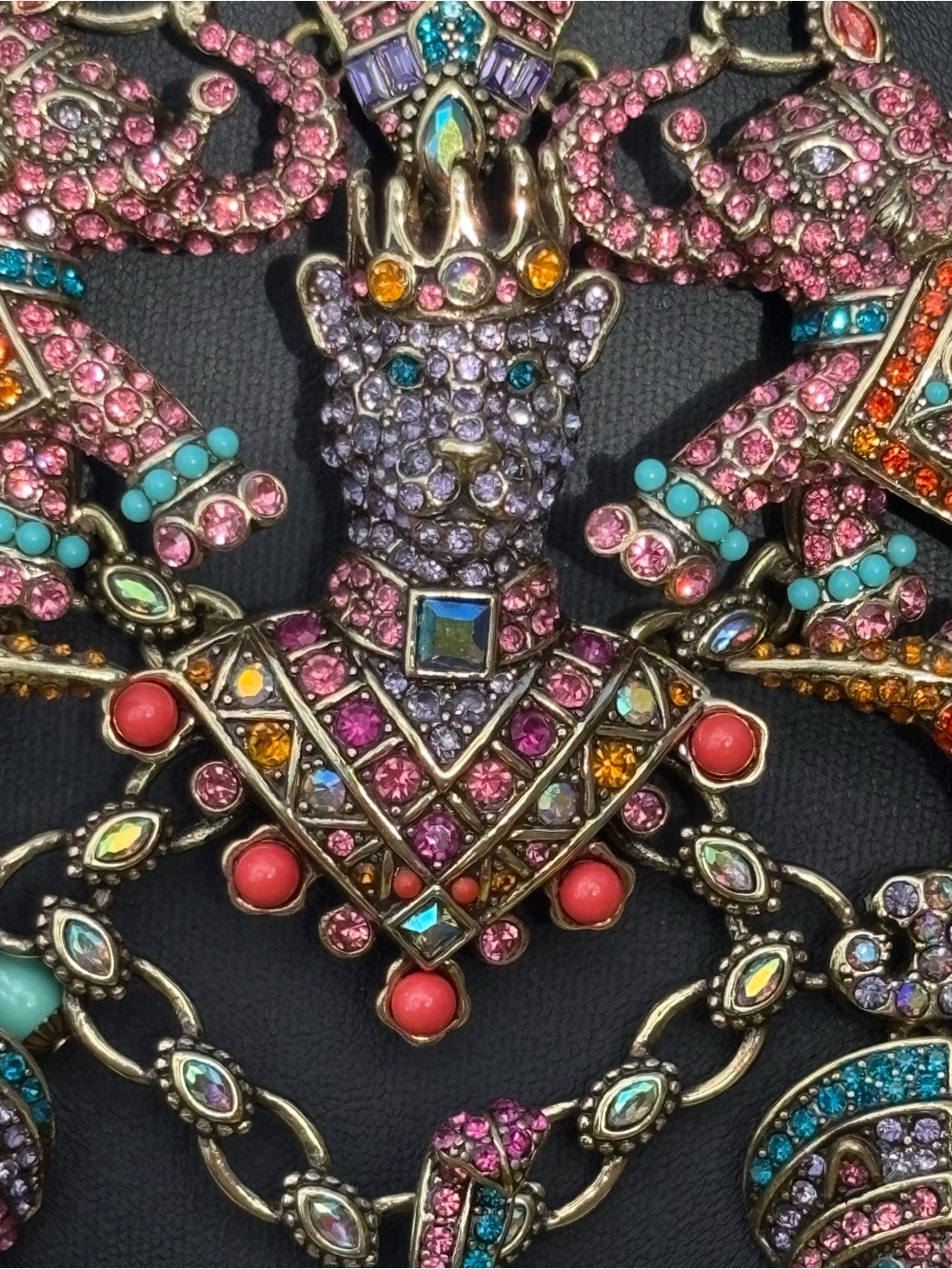 Heidi Daus 'Court of Critters' Pendant - Picture 2 of 12